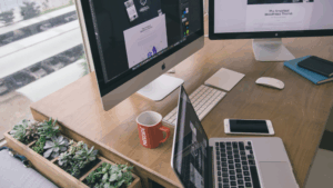 社内不倫調査事例｜同僚との不倫関係が職場に与える影響